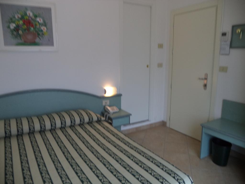 Hotel Miramare 迪亚诺马里纳 客房 照片